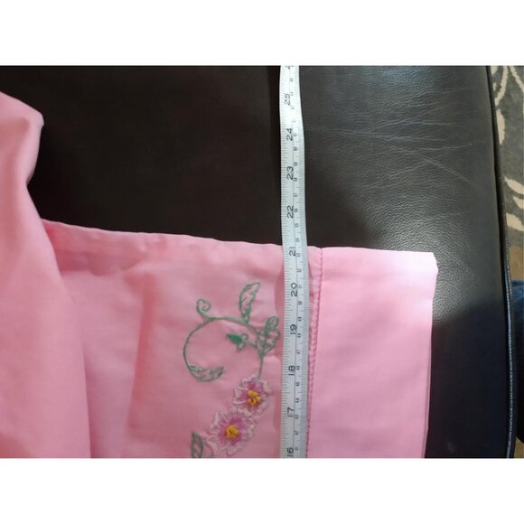 Vintage Pink Embroidered Pillowcase Set With Floral Pattern & Green Accents 31" - Picture 5 of 7
